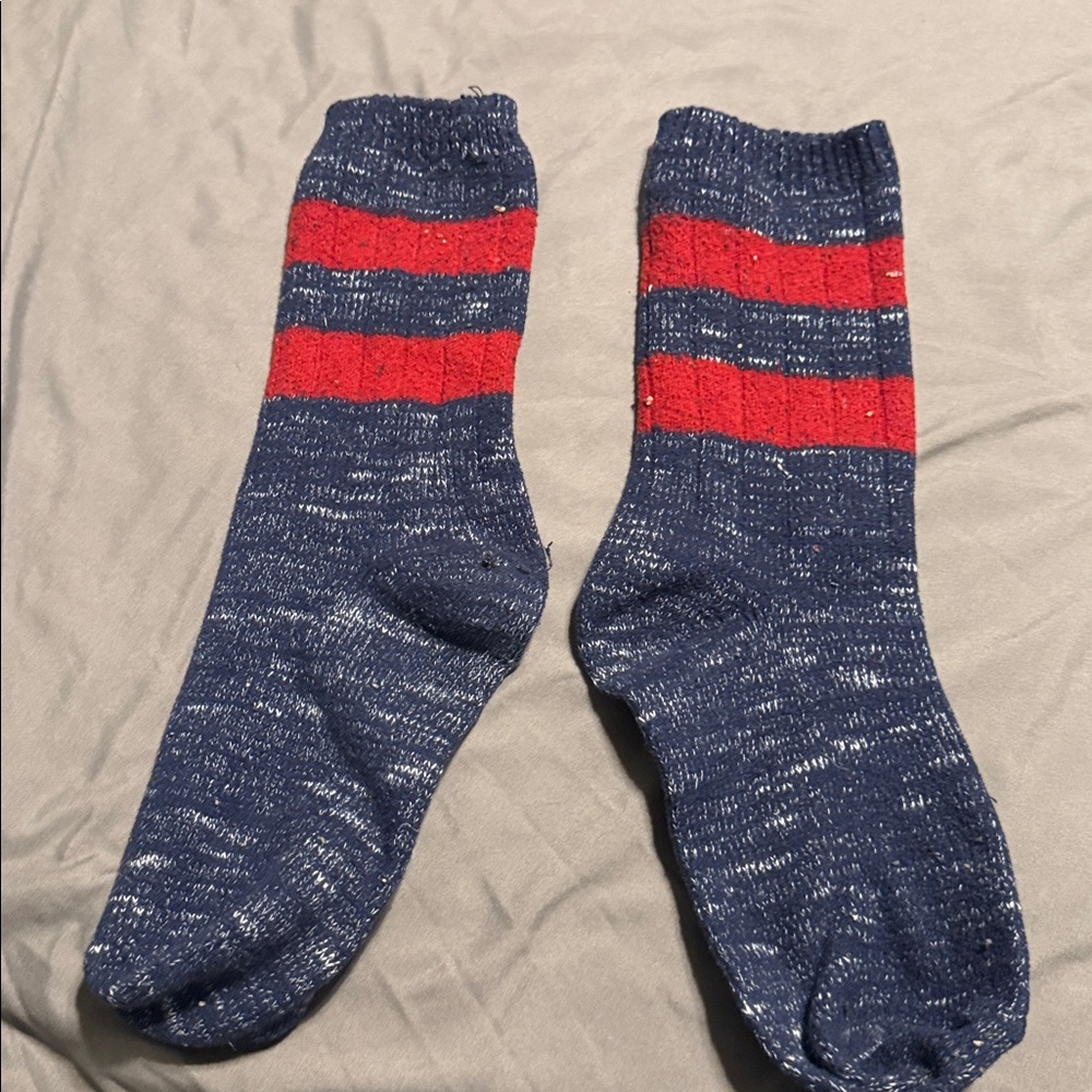 Polo by Ralph Lauren Men's Navy and Red Casual Socks. Size 10-13 - Picture 2 of 2